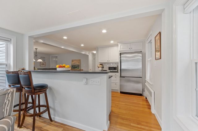 96 Whittemore St, Concord, MA 01742