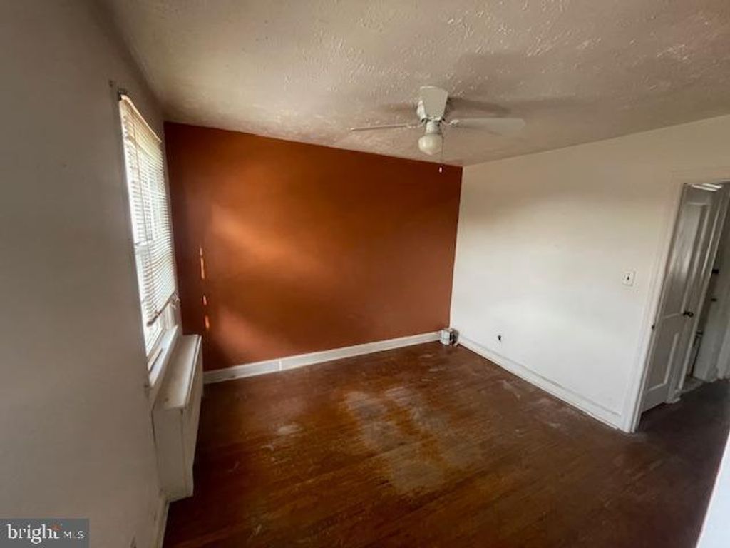 3550 BENZINGER RD, Baltimore, MD 21229