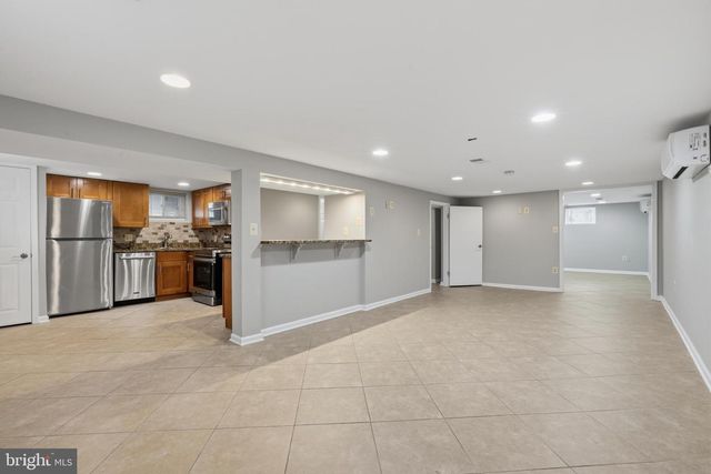 9017 RHODE ISLAND AVE, College Park, MD 20740