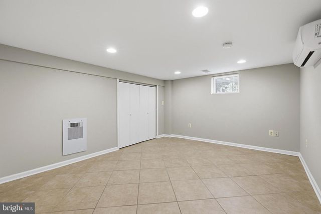 9017 RHODE ISLAND AVE, College Park, MD 20740