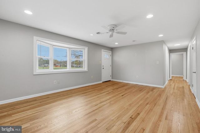 9017 RHODE ISLAND AVE, College Park, MD 20740