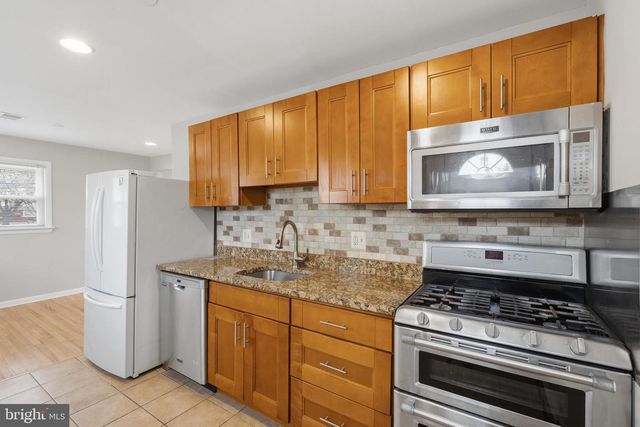 9017 RHODE ISLAND AVE, College Park, MD 20740