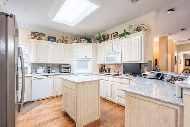 83 Emerald Forest Dr, Odessa, TX 79762