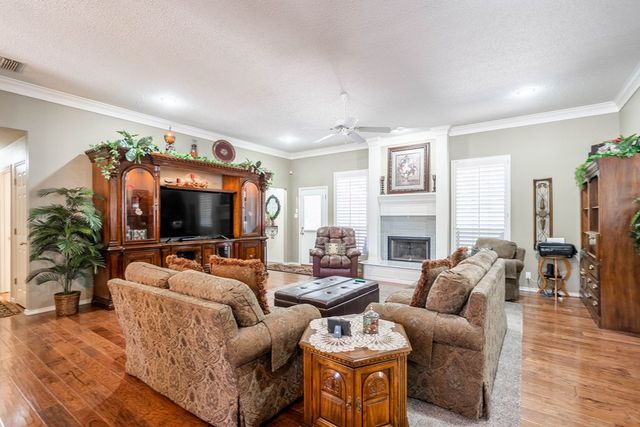 83 Emerald Forest Dr, Odessa, TX 79762