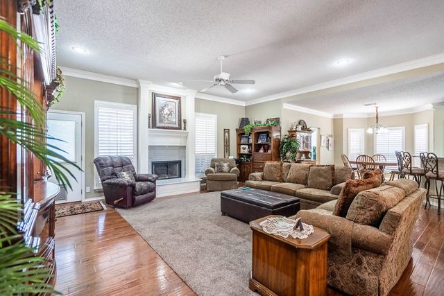 83 Emerald Forest Dr, Odessa, TX 79762