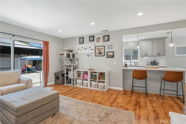 409 E Juanita, Glendora, CA 91740