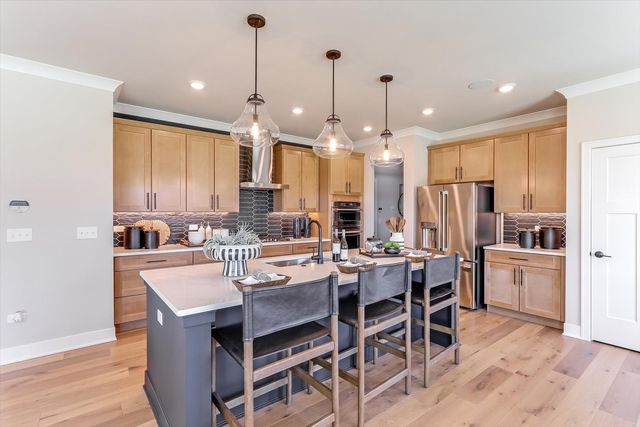 203 Piper Glen Avenue, Oswego, IL 60543