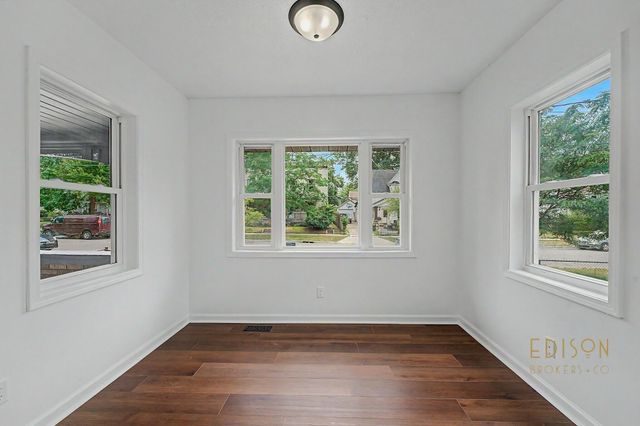 29 Home Street SW, Grand Rapids, MI 49507
