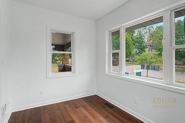 29 Home Street SW, Grand Rapids, MI 49507