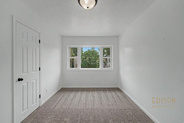 29 Home Street SW, Grand Rapids, MI 49507