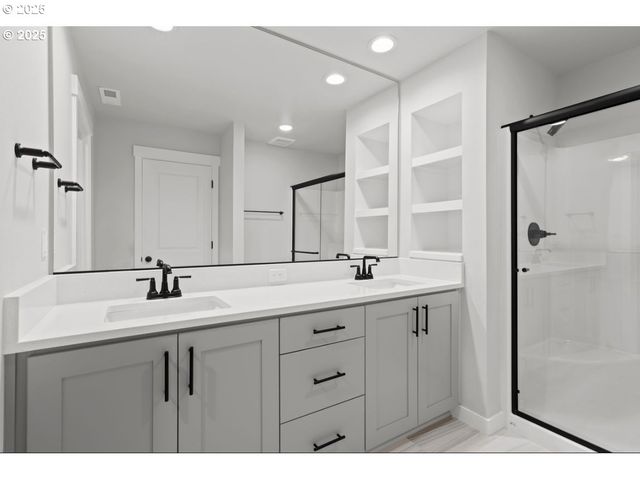 8527 Se Blanton St, Hillsboro, OR 97123