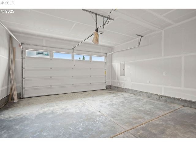 8527 Se Blanton St, Hillsboro, OR 97123