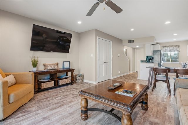 1404 Mazatlan, Rockport, TX 78382