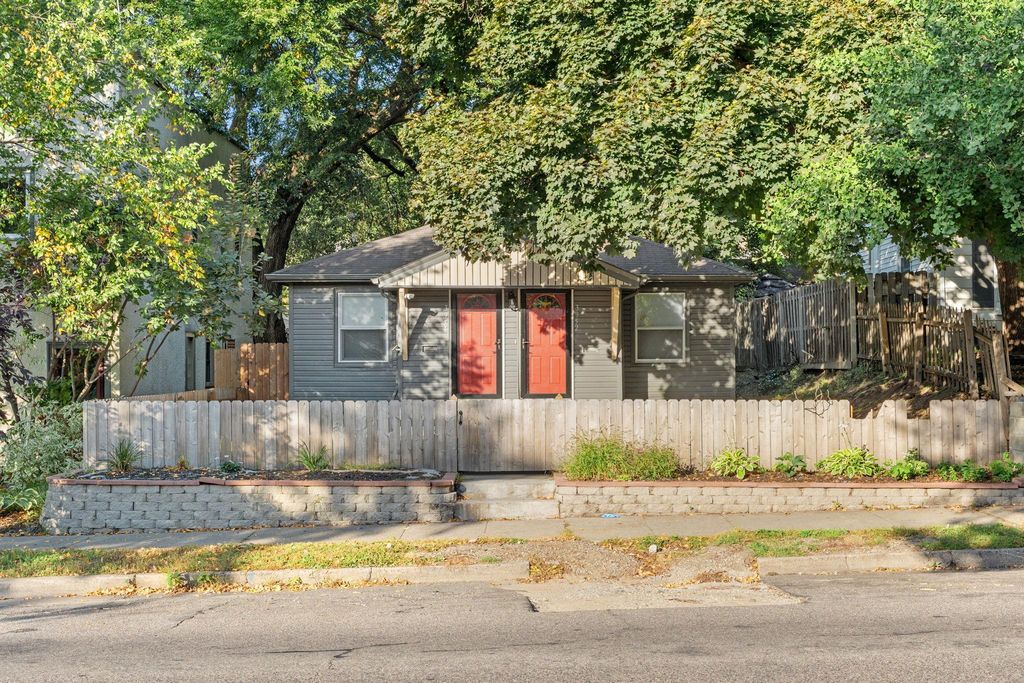 3952 Bloomington Avenue, Minneapolis, MN 55407 — exterior