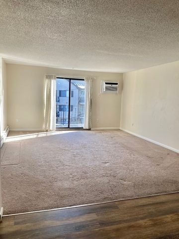 309 Pawtucket Blvd 26, Lowell, MA 01854