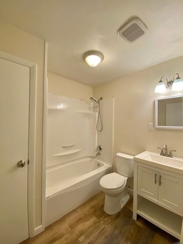 309 Pawtucket Blvd 26, Lowell, MA 01854