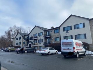 309 Pawtucket Blvd 26, Lowell, MA 01854