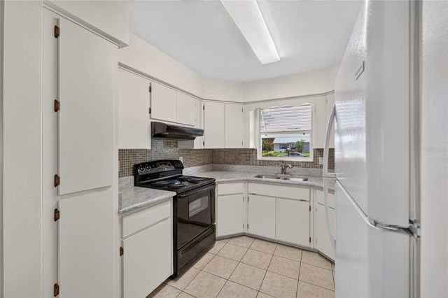 1 DURNESS COURT, Leesburg, FL 34788