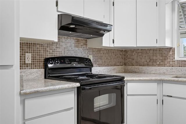 1 DURNESS COURT, Leesburg, FL 34788