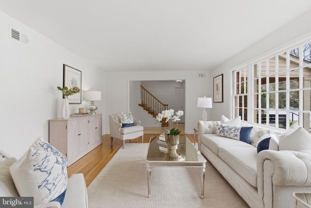 3301 GOLDSBORO CT, Falls Church, VA 22042