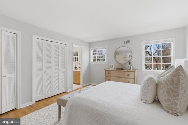 3301 GOLDSBORO CT, Falls Church, VA 22042