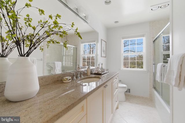 3301 GOLDSBORO CT, Falls Church, VA 22042