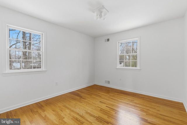 3301 GOLDSBORO CT, Falls Church, VA 22042