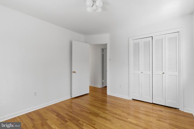 3301 GOLDSBORO CT, Falls Church, VA 22042