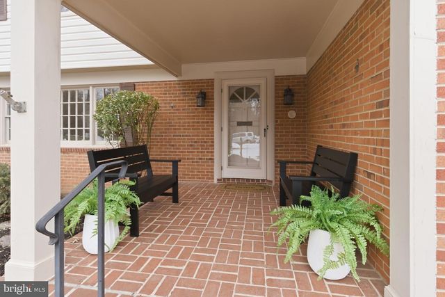 3301 GOLDSBORO CT, Falls Church, VA 22042