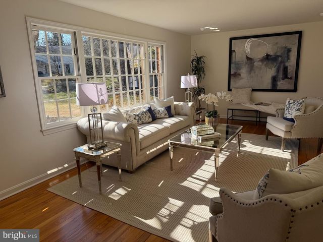 3301 GOLDSBORO CT, Falls Church, VA 22042