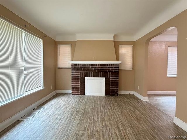 8080 Cloverlawn Street, Detroit, MI 48204