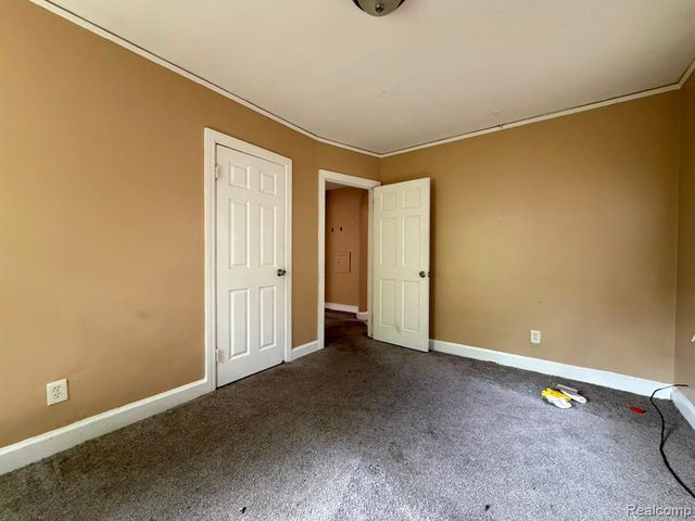 8080 Cloverlawn Street, Detroit, MI 48204