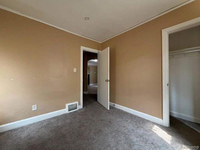 8080 Cloverlawn Street, Detroit, MI 48204