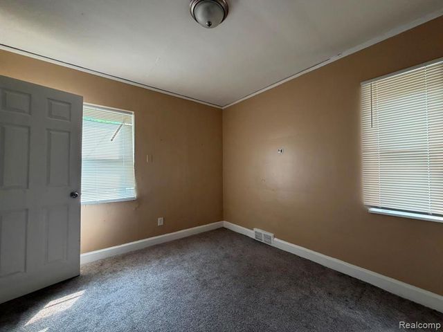 8080 Cloverlawn Street, Detroit, MI 48204