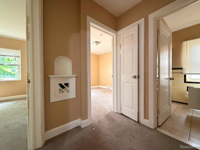 8080 Cloverlawn Street, Detroit, MI 48204