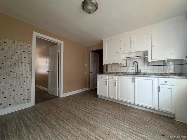 8080 Cloverlawn Street, Detroit, MI 48204