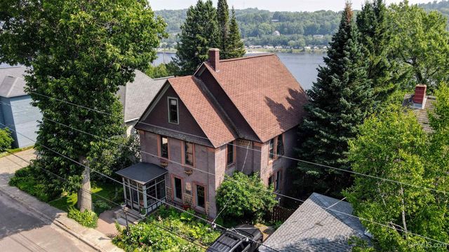 624 Lake Avenue, Hancock, MI 49930