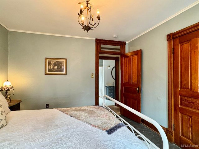 624 Lake Avenue, Hancock, MI 49930