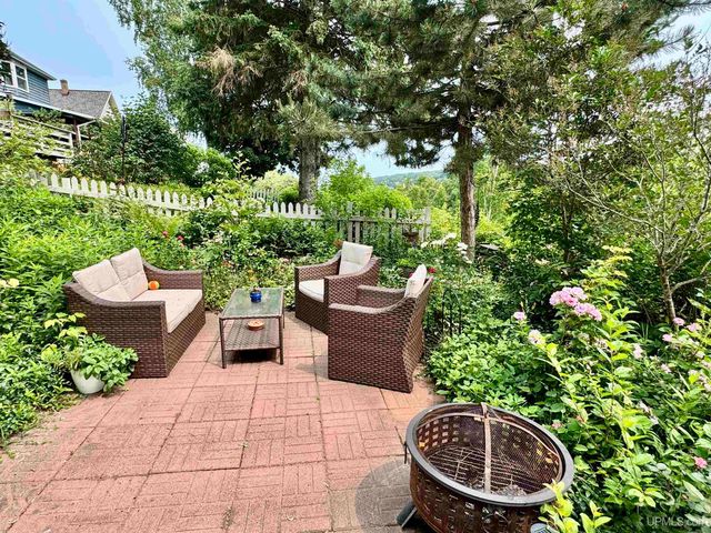 624 Lake Avenue, Hancock, MI 49930