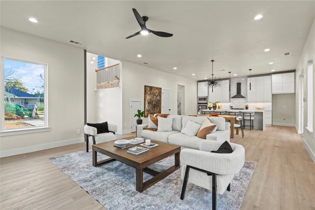 2825 Dorris Street, Dallas, TX 75215