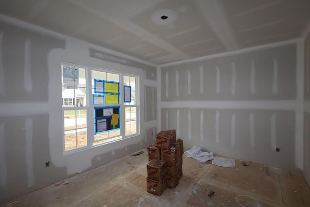 284 Olympic Loop, Commercial Point, OH 43116