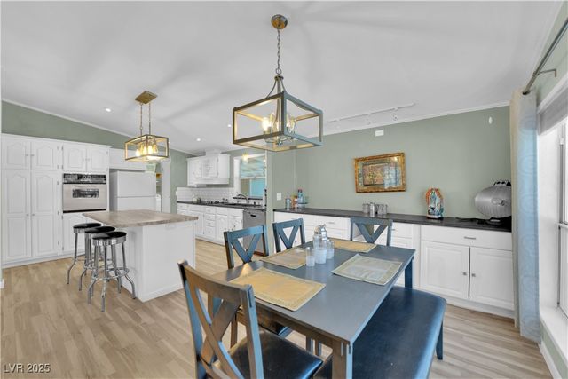 5550 Vicki Ann Road, Pahrump, NV 89048