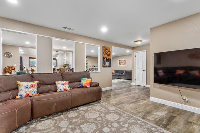 17188 Von Sosten Rd, Tracy, CA 95304