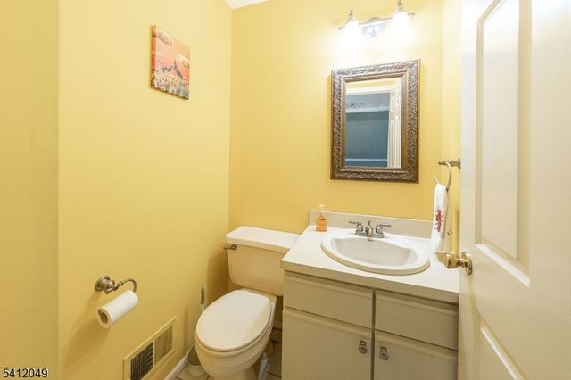 19 Washington Ave H, North Plainfield Boro, NJ 07060