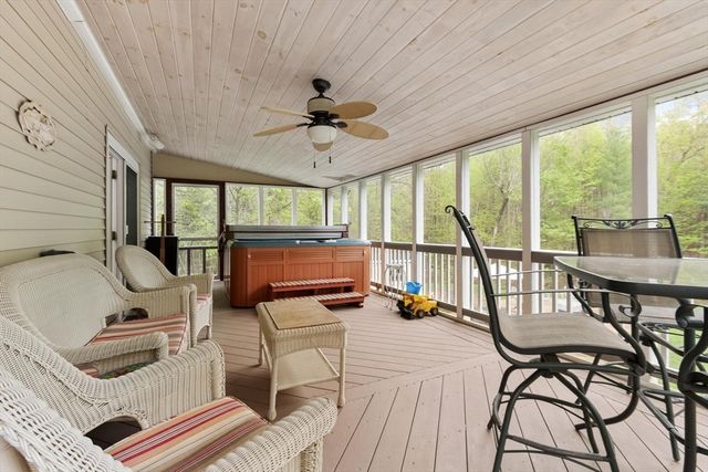 213 Mason Rd, Townsend, MA 01474