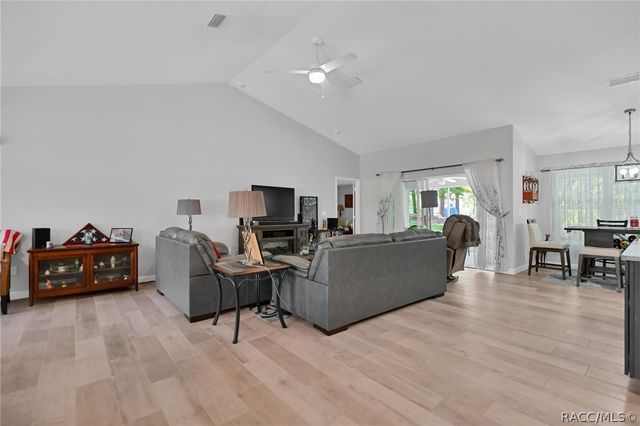 1962 W Mesa Verde Drive, Beverly Hills, FL 34465