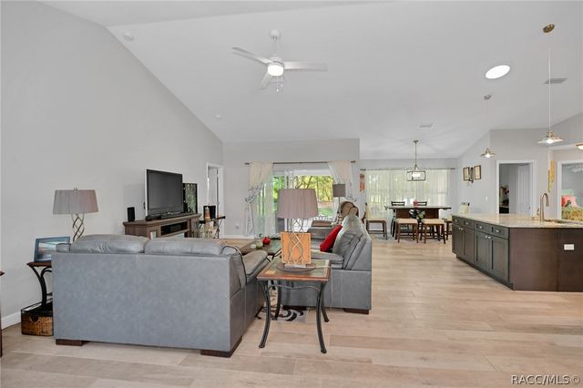 1962 W Mesa Verde Drive, Beverly Hills, FL 34465