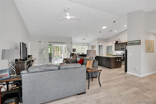 1962 W Mesa Verde Drive, Beverly Hills, FL 34465