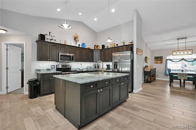 1962 W Mesa Verde Drive, Beverly Hills, FL 34465