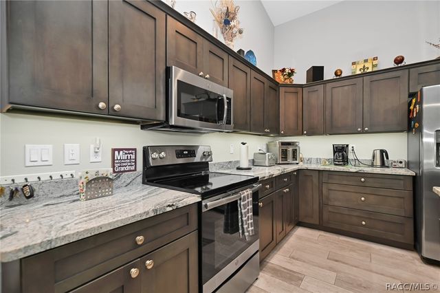 1962 W Mesa Verde Drive, Beverly Hills, FL 34465